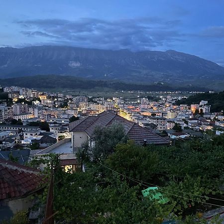 Luigi Guest House Gjirokastër Esterno foto